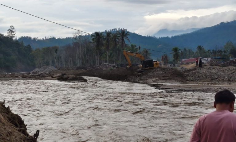 20260713-normalisasi-sungai-jadi-tambang